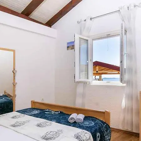 Ferienhaus Stunning In Tkon