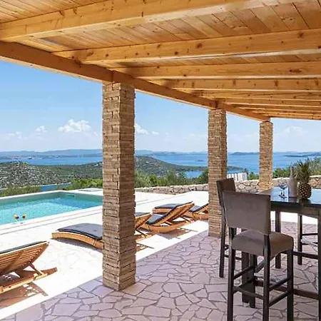 2 Bedroom Stunning In Holiday home Tkon