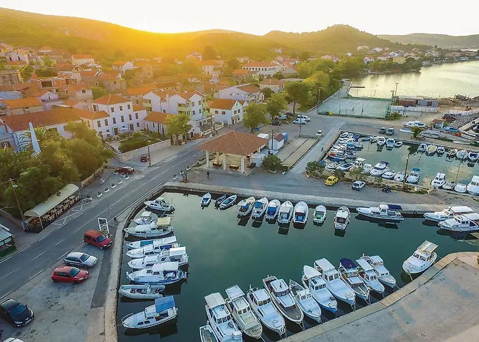 Holiday home 2 Bedroom Stunning In