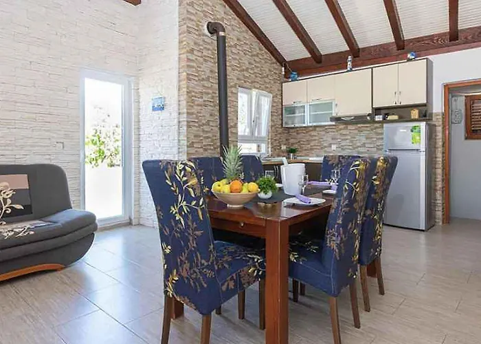 Σπίτι διακοπών 2 Bedroom Stunning In Tkon